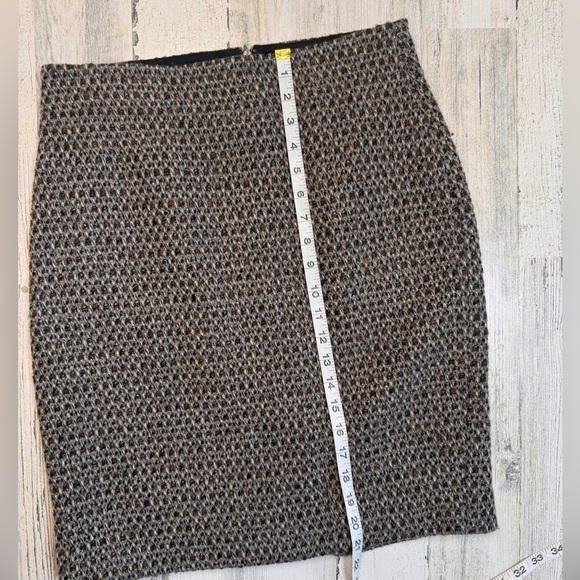 J. Crew The Pencil Skirt Tweed Boucle Lined Size 8 - Picture 5 of 10